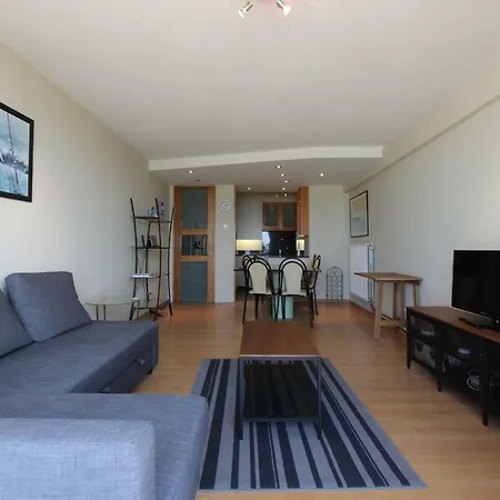 Westhinder 301 Apartment
